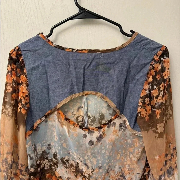 Fall floral boho top with opening in the back size S Lily Rose - Picture 7 of 7
